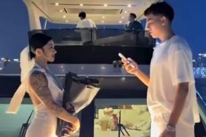 开云娱乐app安全登录-结束六年爱情长跑！上海后卫李添荣向女友求婚成功！